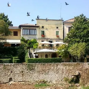 Leon D'oro Hotel